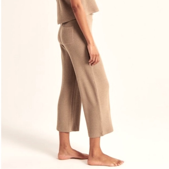 Abercrombie & Fitch High Rise Wide Leg Waffle Lounge Pants in Tan Size XS - Picture 3 of 7
